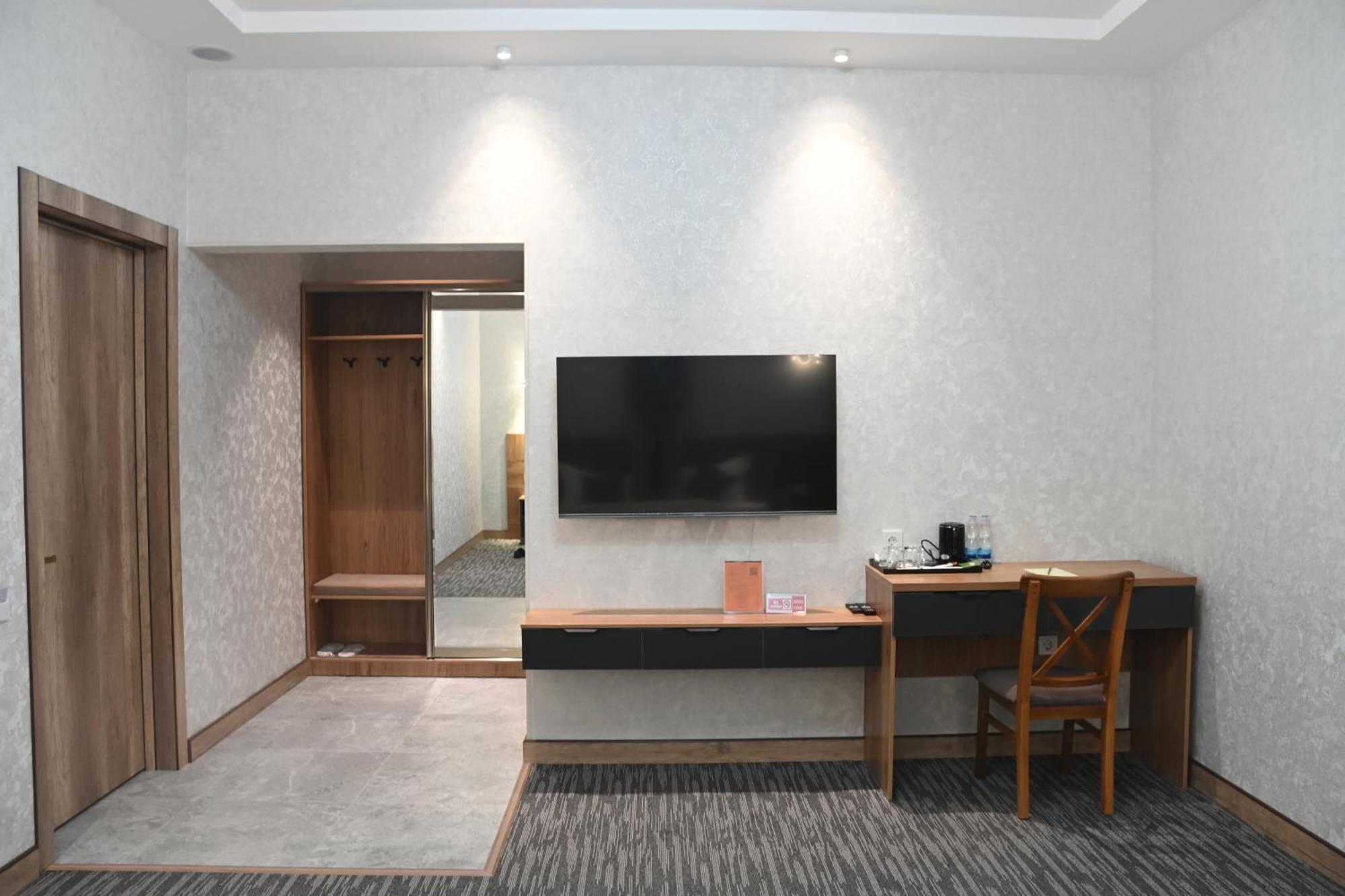 My Status Hotel Tashkent Luaran gambar